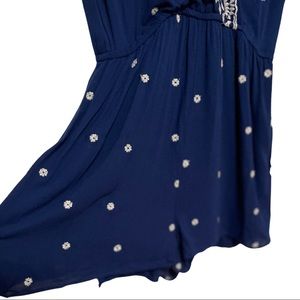 Chloe & Katie Women’s Floral Embroidered Romper Size Small